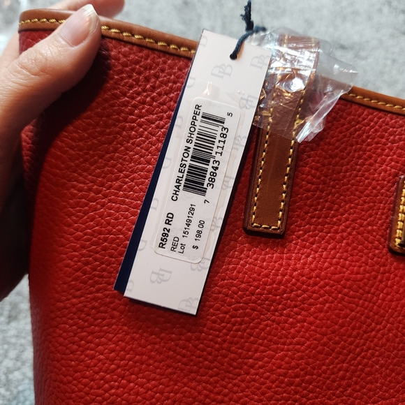 NWT Dooney & Bourke Pebble Leather Charleston Shopper in red with authenticity - Picture 3 of 11
